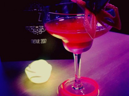 照片: Cocktail/Shisha Bar ATEMZUG